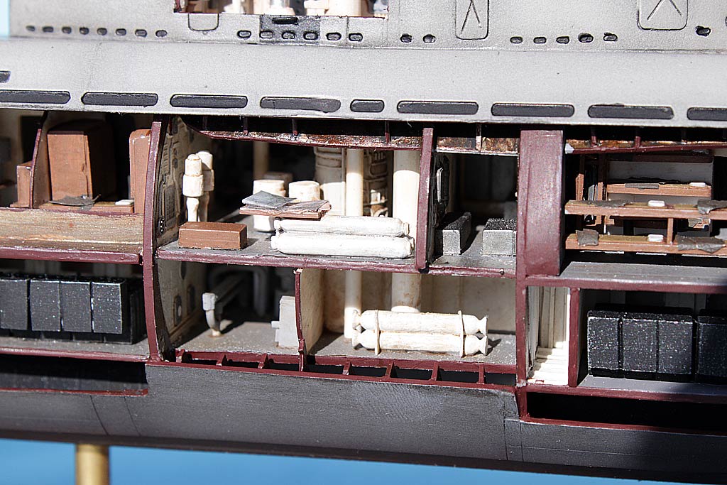 UBoot Typ XXI mit Inneneinrichtung (Revell, 1/144)
